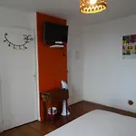 Les Flots De Ma Vie D Hotes Et Tipi Florence Et Virginie Gossin 3* Barzan