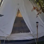 Les Flots De Ma Vie D Hotes Et Tipi Florence Et Virginie Gossin