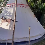 Les Flots De Ma Vie D Hotes Et Tipi Florence Et Virginie Gossin