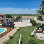 Les Flots De Ma Vie D Hotes Et Tipi Florence Et Virginie Gossin 3* Barzan