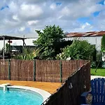 Les Flots De Ma Vie D Hotes Et Tipi Florence Et Virginie Gossin Pensionat 3*