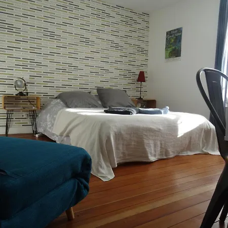 Les Flots De Ma Vie D Hotes Et Tipi Florence Et Virginie Gossin 3* Barzan