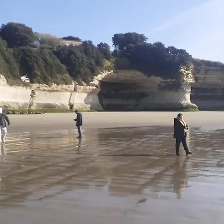 Les Flots De Ma Vie D Hotes Et Tipi Florence Et Virginie Gossin 3* Barzan