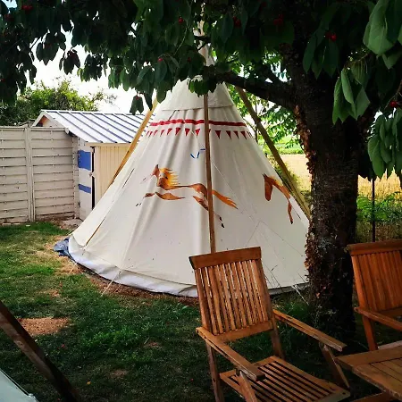 Les Flots De Ma Vie D Hotes Et Tipi Florence Et Virginie Gossin Maison d'hôtes *