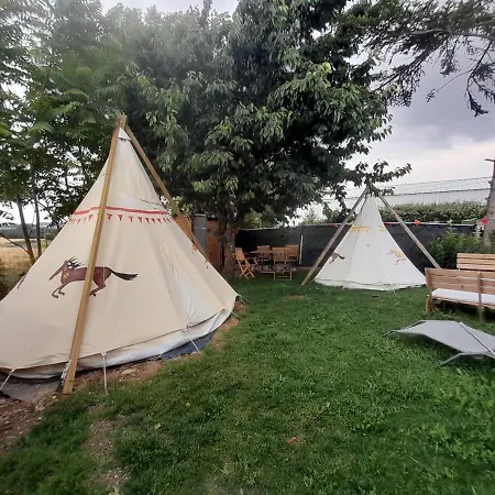 Les Flots De Ma Vie D Hotes Et Tipi Florence Et Virginie Gossin Barzan