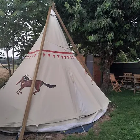 Les Flots De Ma Vie D Hotes Et Tipi Florence Et Virginie Gossin 게스트하우스 *