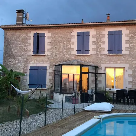 Pensionat Les Flots De Ma Vie D Hotes Et Tipi Florence Et Virginie Gossin