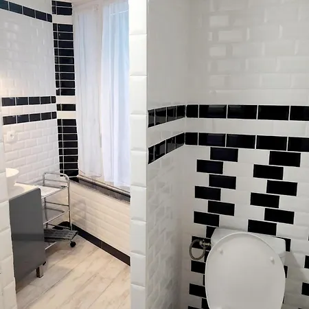 Les Flots De Ma Vie D Hotes Et Tipi Florence Et Virginie Gossin 3* Barzan