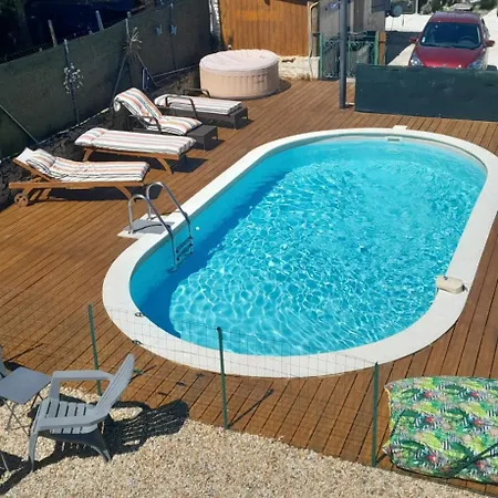 Les Flots De Ma Vie D Hotes Et Tipi Florence Et Virginie Gossin 3* Barzan