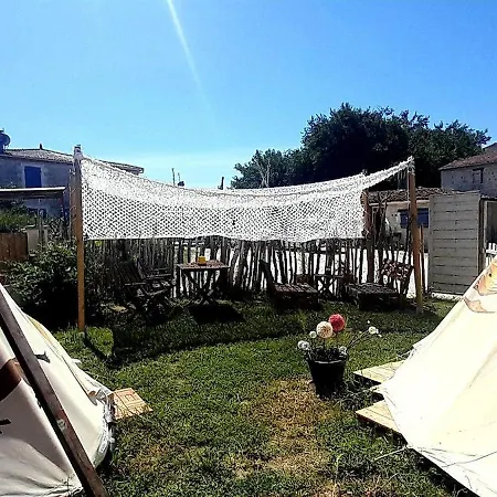 Affittacamere Les Flots De Ma Vie D Hotes Et Tipi Florence Et Virginie Gossin 3*