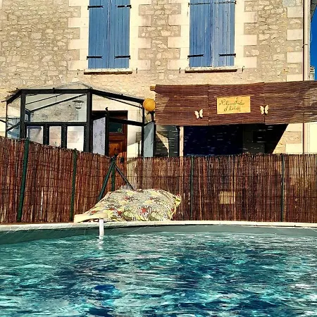 Les Flots De Ma Vie D Hotes Et Tipi Florence Et Virginie Gossin 3* Barzan