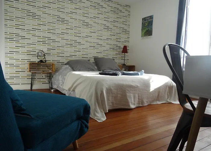 Les Flots De Ma Vie D Hotes Et Tipi Florence Et Virginie Gossin 3* Barzan