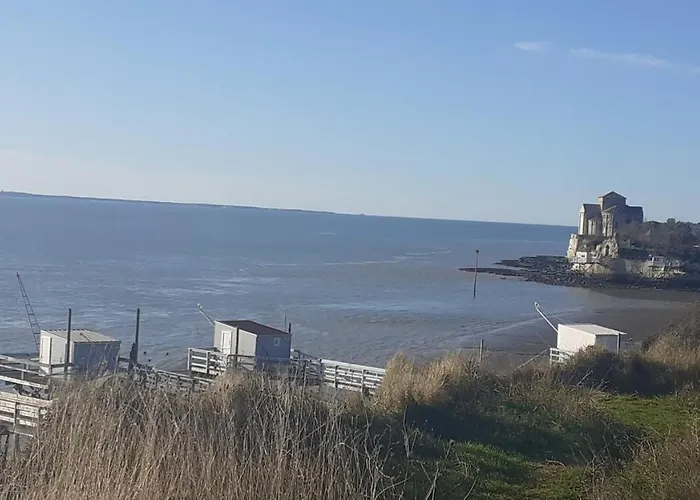 Les Flots De Ma Vie D Hotes Et Tipi Florence Et Virginie Gossin Barzan