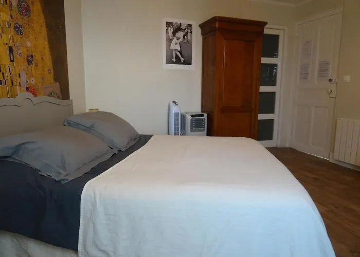 Les Flots De Ma Vie D Hotes Et Tipi Florence Et Virginie Gossin Pensión Barzan