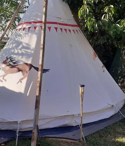 Les Flots De Ma Vie D Hotes Et Tipi Florence Et Virginie Gossin