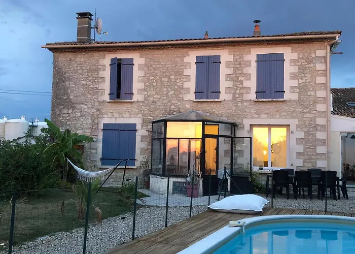 Pensión Les Flots De Ma Vie D Hotes Et Tipi Florence Et Virginie Gossin