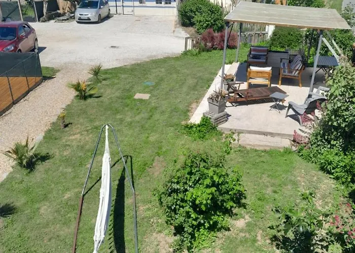 Pensión Les Flots De Ma Vie D Hotes Et Tipi Florence Et Virginie Gossin Barzan