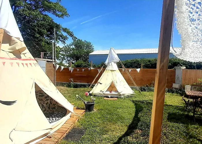 Les Flots De Ma Vie D Hotes Et Tipi Florence Et Virginie Gossin Pensión