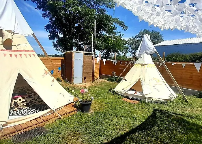 Pensión Les Flots De Ma Vie D Hotes Et Tipi Florence Et Virginie Gossin